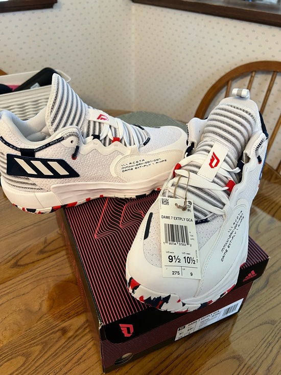 adidas Other - Dame sneakers 9 1/2